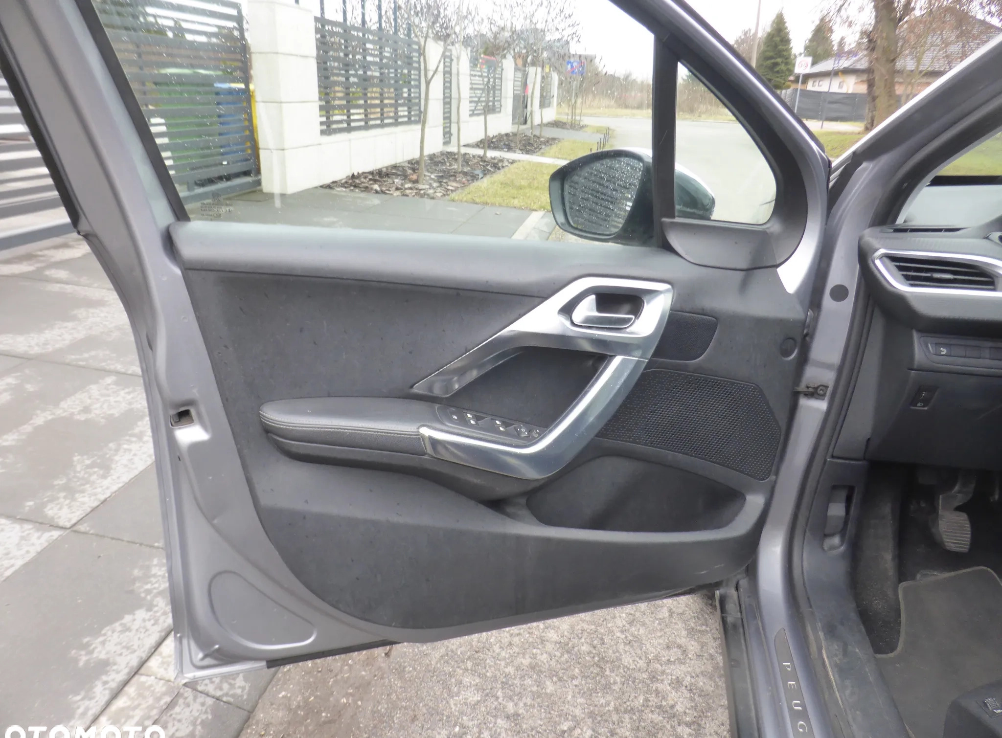 Peugeot 2008 cena 31900 przebieg: 186000, rok produkcji 2013 z Radom małe 277